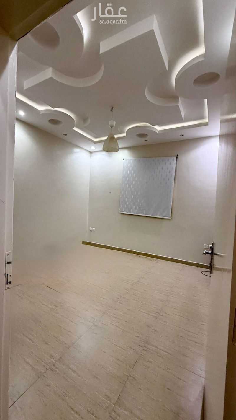 4 bedroom apartment in Riyadh 12