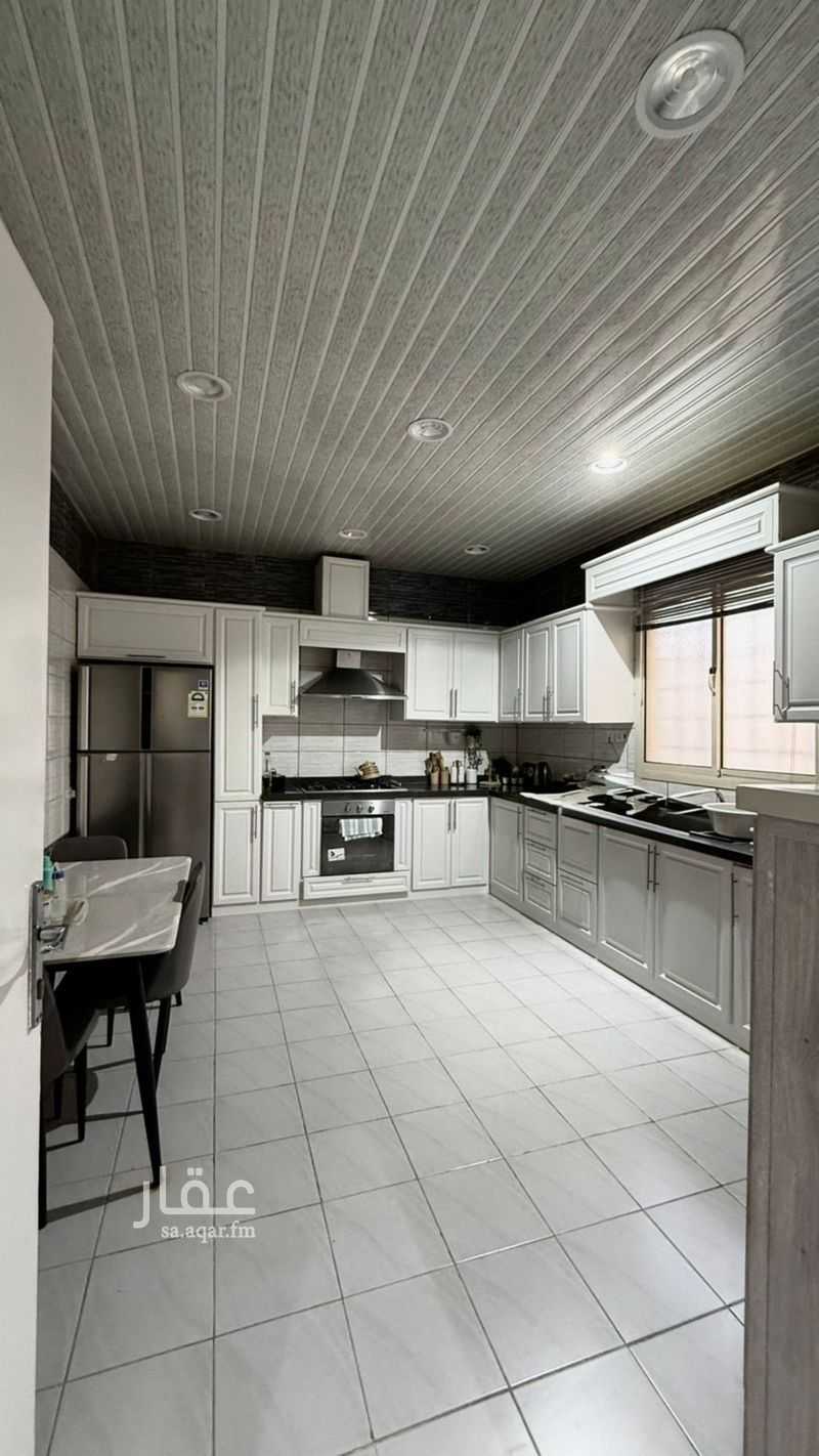 4 bedroom apartment in Riyadh 8