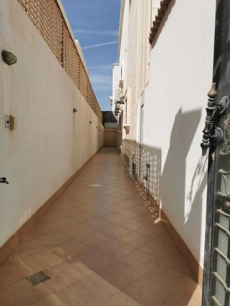 4 bedroom apartment in Al Khuzama, Eastern Province 4