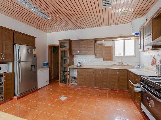 4 bedroom villa in Al Qadisiyah, Riyadh 12