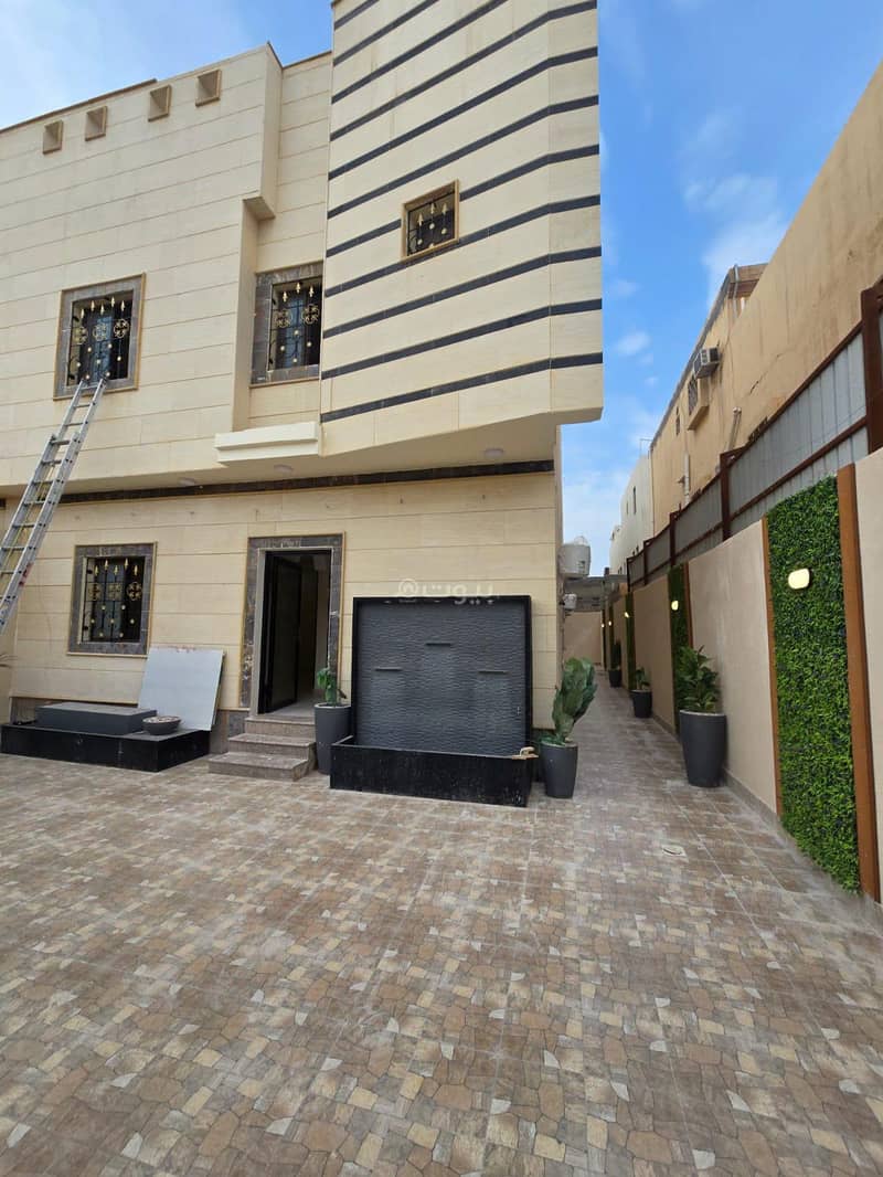 6 bedroom villa in Dahiat King Fahd, Eastern Province 2