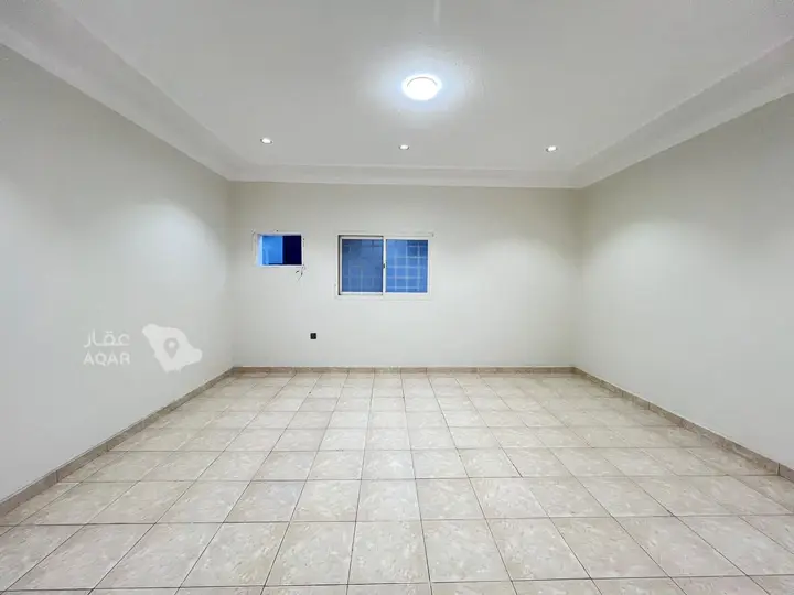 3 bedroom apartment in Al Rabwa, Riyadh 6