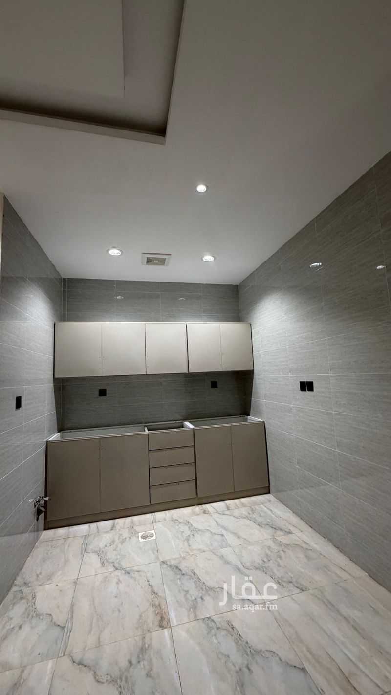 2 bedroom apartment in Al Rabwa, Jeddah 8