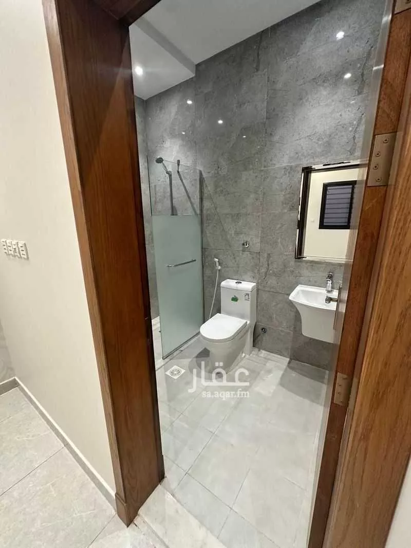 5 bedroom apartment in Jeddah 11