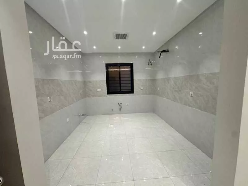 5 bedroom apartment in Jeddah 3