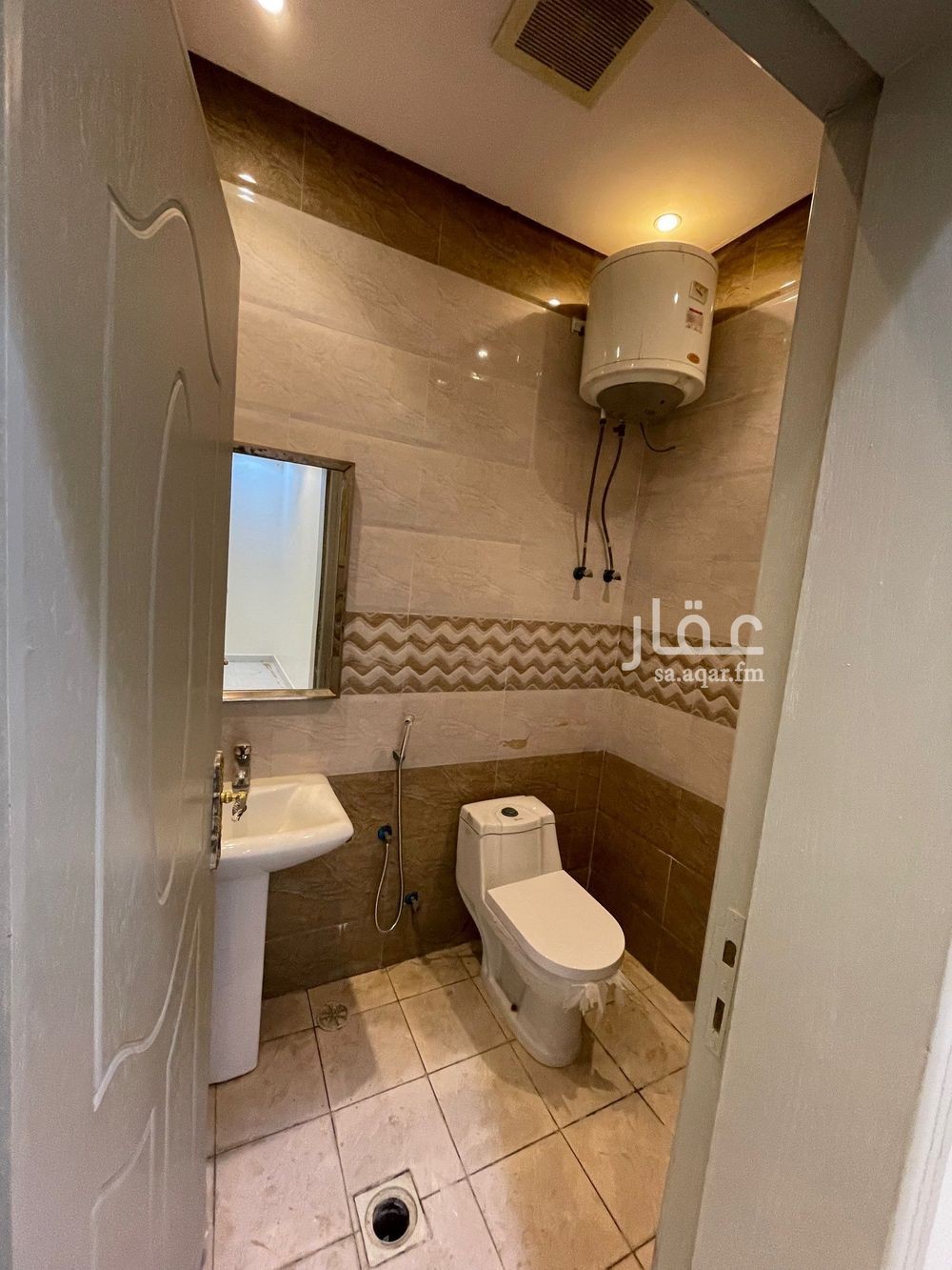 7 bedroom villa in Al Yarmouk, Riyadh 19
