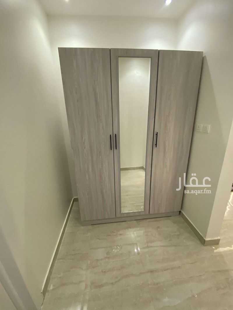 5 bedroom villa in Riyadh 11