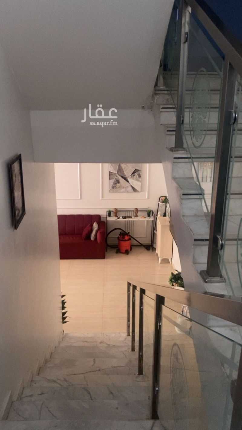 5 bedroom villa in Riyadh 9