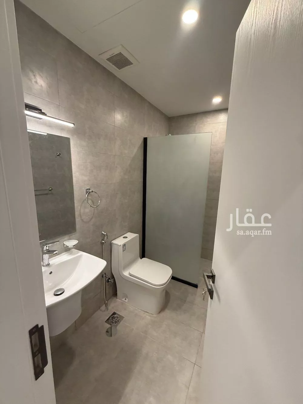 4 bedroom villa in Riyadh 18