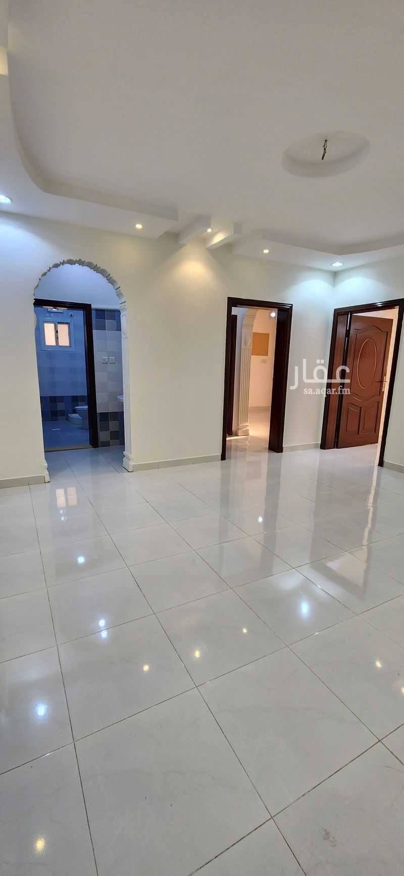 4 bedroom apartment in Prince Abdulmajeed, Jeddah 4