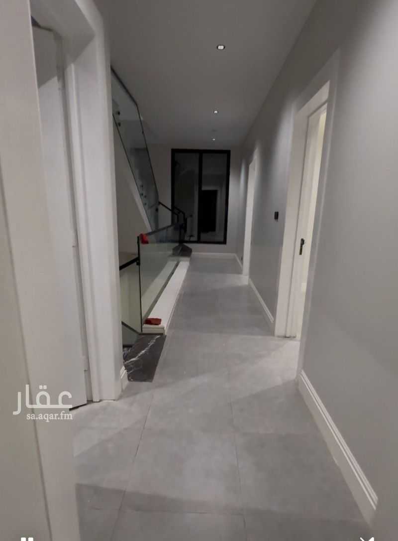 4 bedroom villa in Riyadh 14