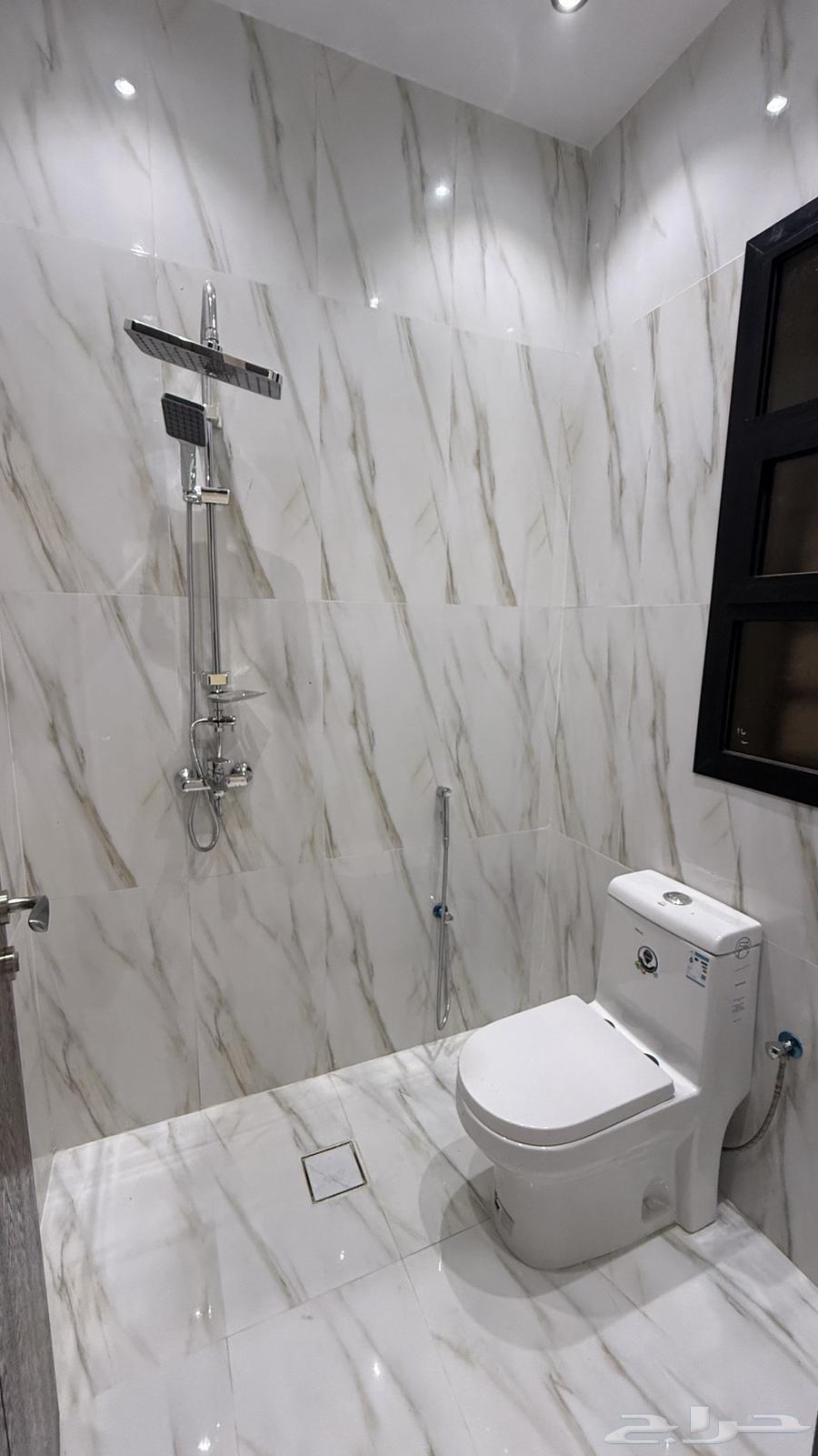 7 bedroom villa in Al Quraynah, Jeddah 11