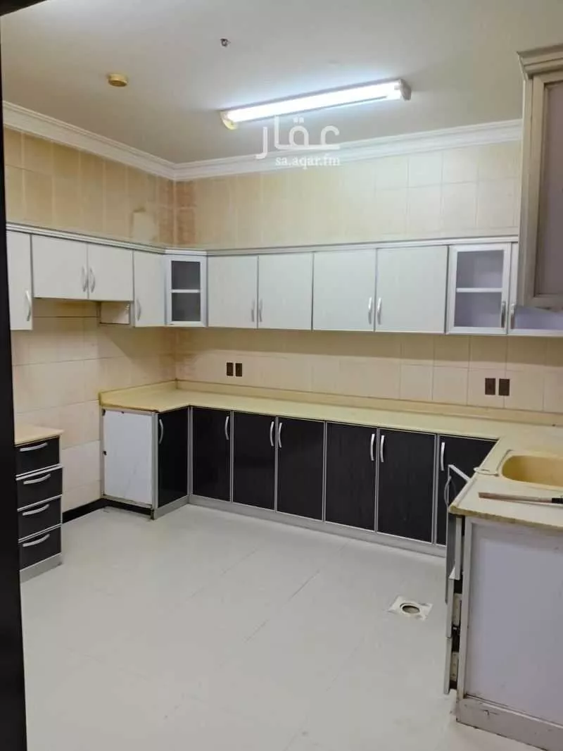 4 bedroom apartment in Al Jawharah, Eastern Province 27