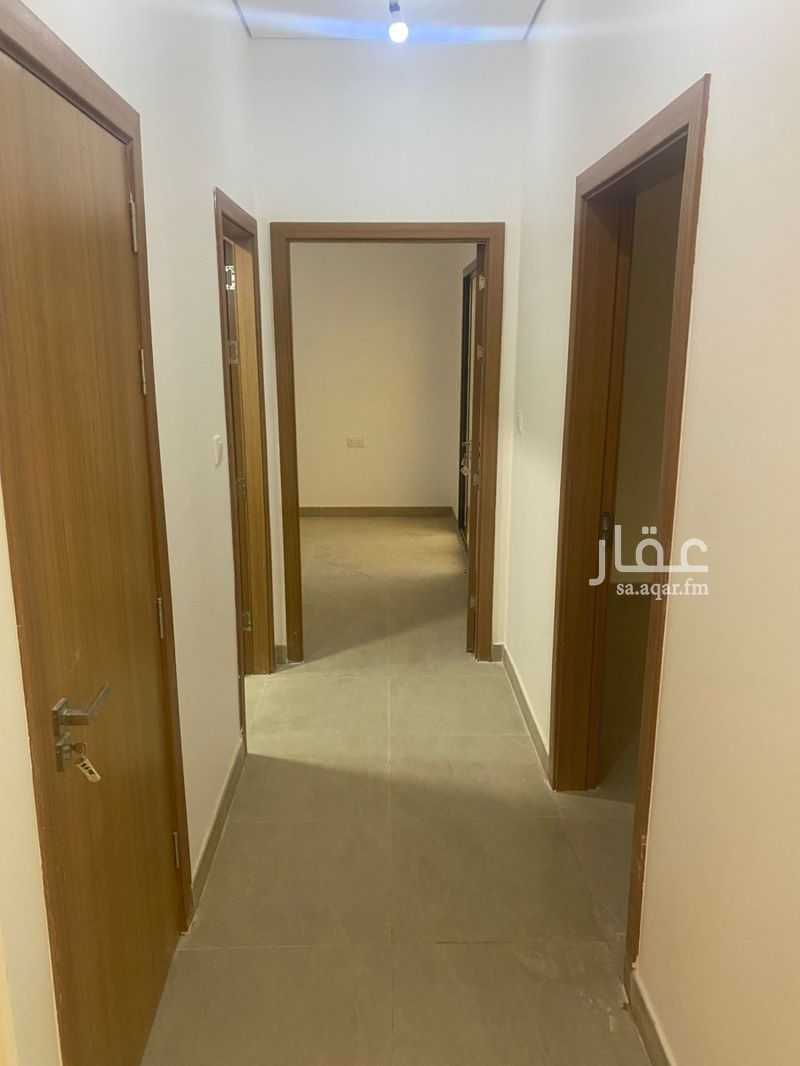 8 bedroom villa in Riyadh 10