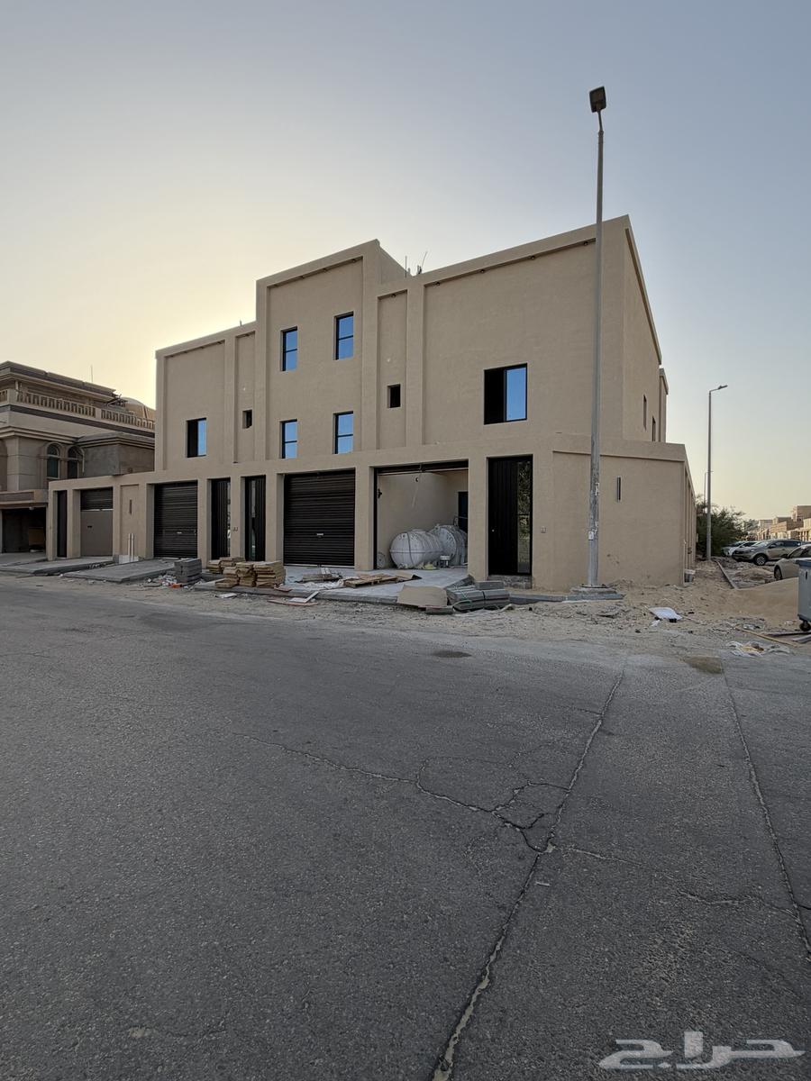 6 bedroom villa in Uhud, Eastern Province 3