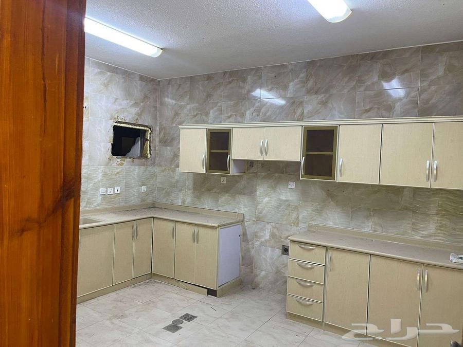 4 bedroom apartment in Al Rawdah, Eastern Province 8