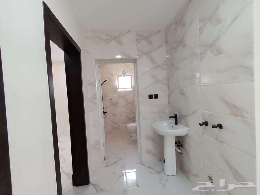 9 bedroom villa in Dahiat King Fahd, Eastern Province 5