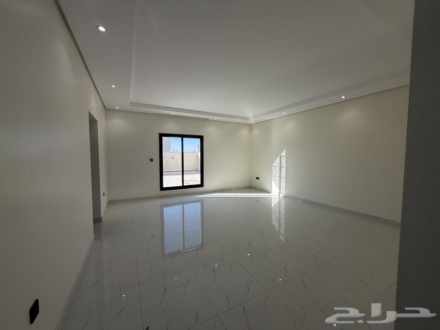 6 bedroom villa in Ash Shati Al Gharbi, Eastern Province 9