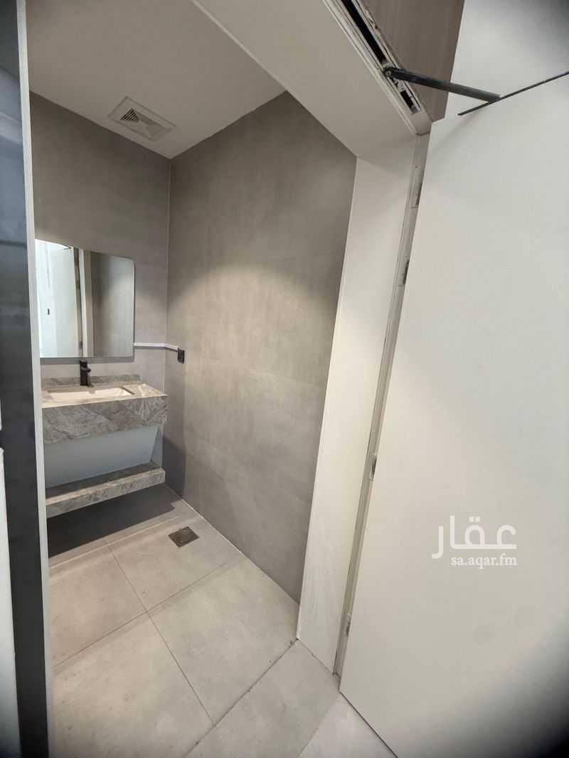 16 bedroom building in Abdullah Fuad, Eastern Province 6