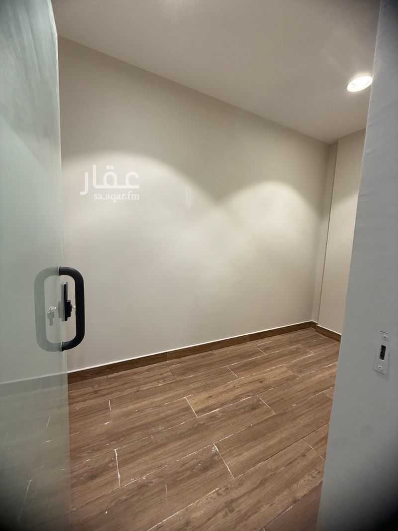 16 bedroom building in Abdullah Fuad, Eastern Province 13