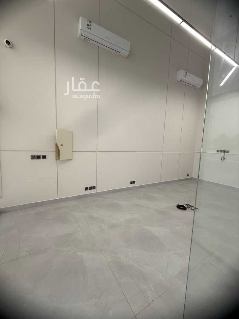 16 bedroom building in Abdullah Fuad, Eastern Province 8