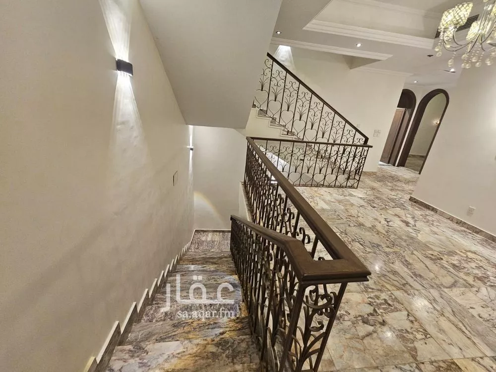 5 bedroom villa in Jeddah 11