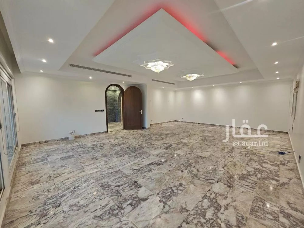5 bedroom villa in Jeddah 4