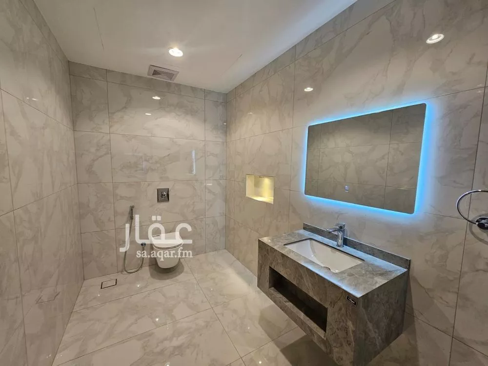 5 bedroom villa in Jeddah 6