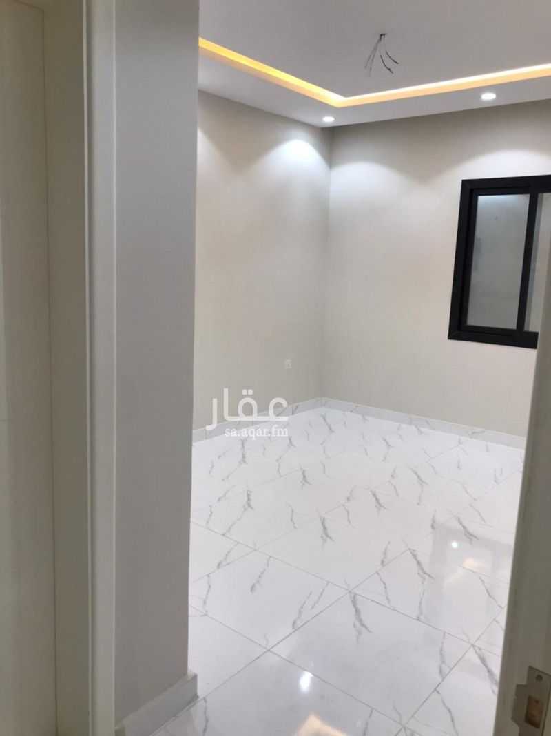 8 bedroom villa in Jeddah 4