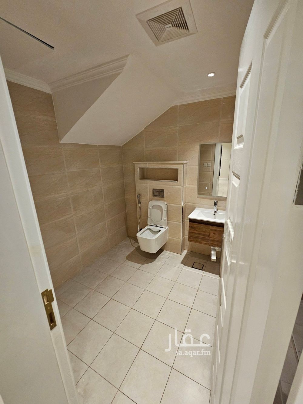 5 bedroom villa in Al Rakah Ash Shamaliyah, Eastern Province 15