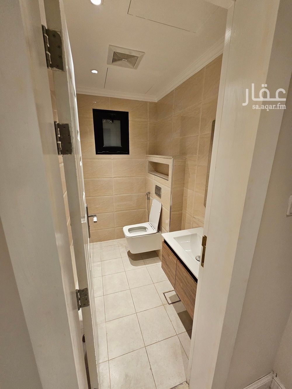 5 bedroom villa in Al Rakah Ash Shamaliyah, Eastern Province 8