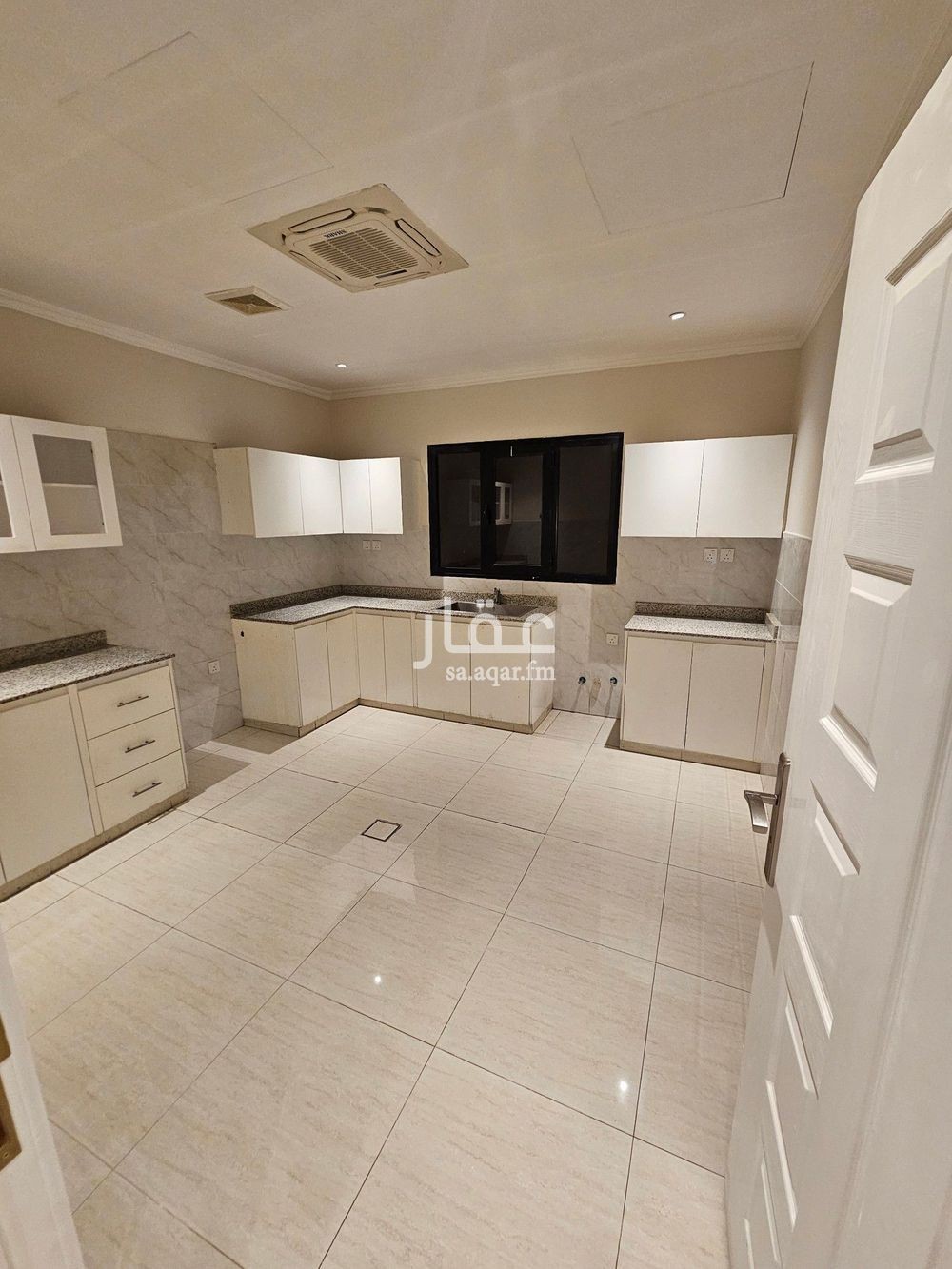 5 bedroom villa in Al Rakah Ash Shamaliyah, Eastern Province 9