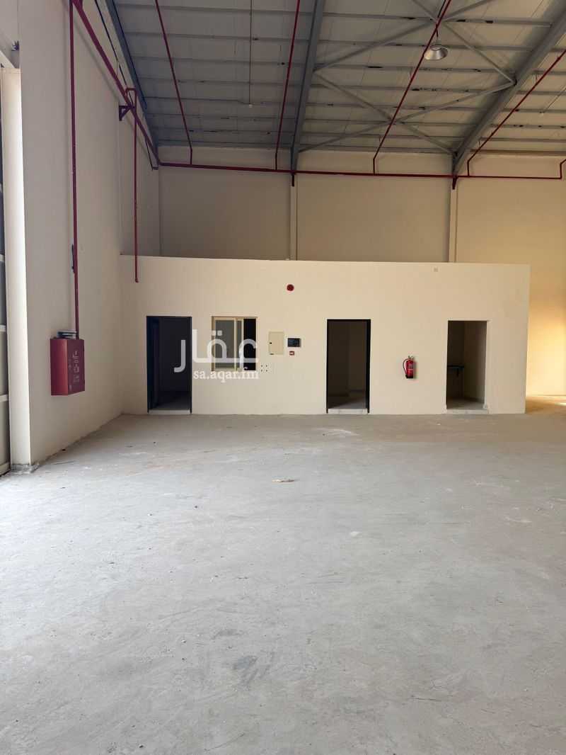 warehouse in Al Misfat, Riyadh 5