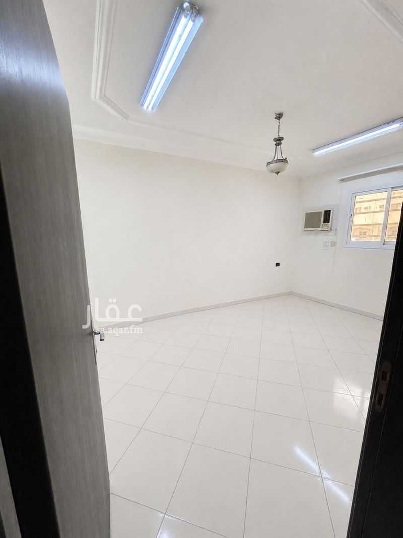 4 bedroom building in Al Malaz, Riyadh 5