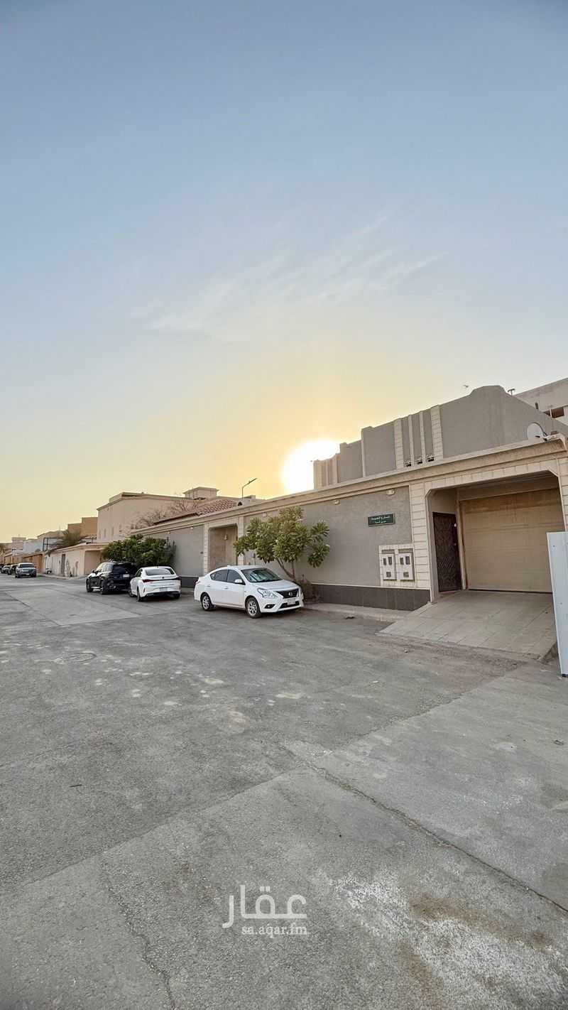 5 bedroom villa in Shubra, Riyadh 2