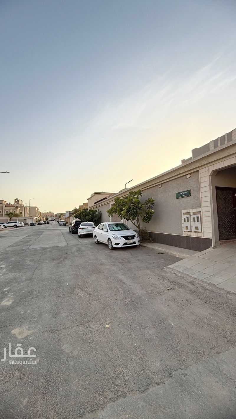 5 bedroom villa in Shubra, Riyadh 6