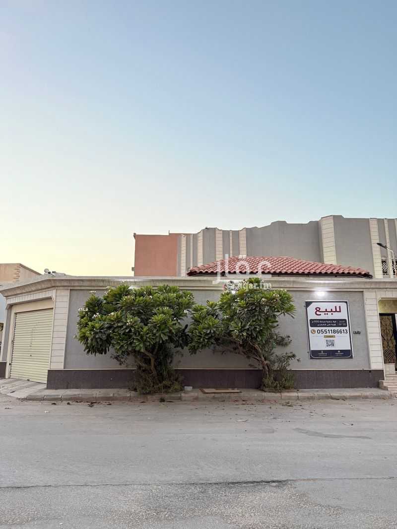 5 bedroom villa in Shubra, Riyadh 11
