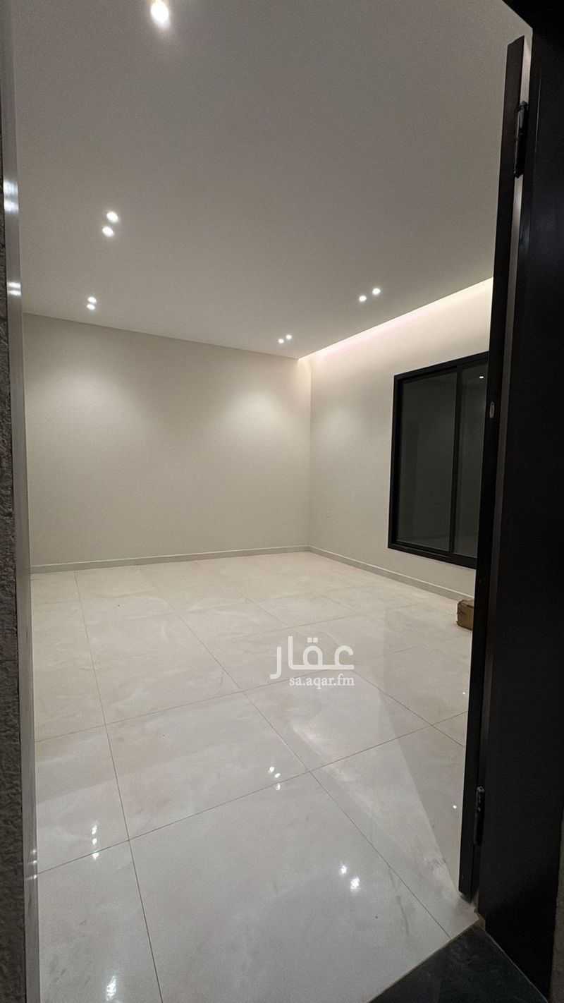 4 bedroom villa in Al Uraija Al Gharbi, Riyadh 7