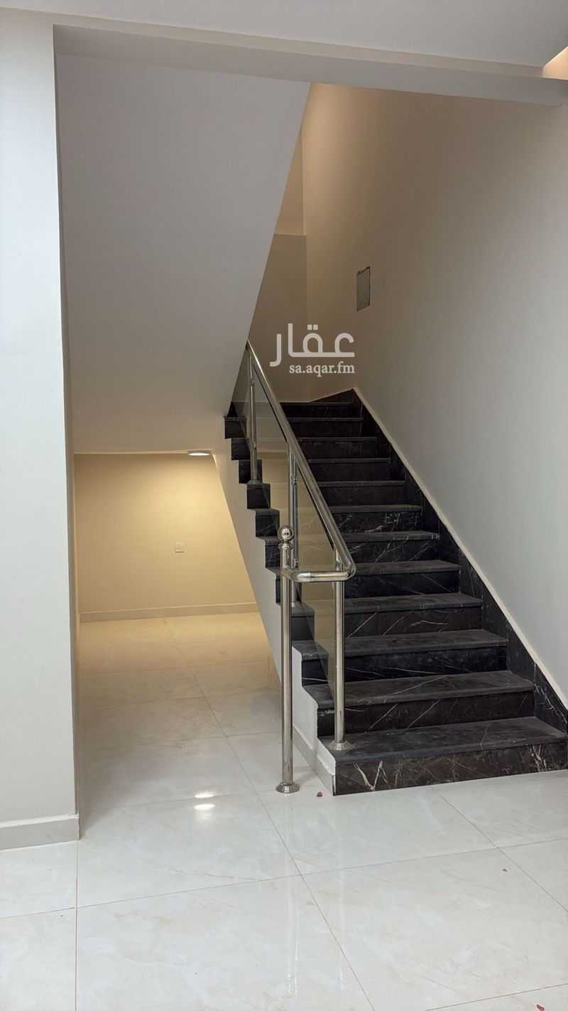 4 bedroom villa in Al Uraija Al Gharbi, Riyadh 2