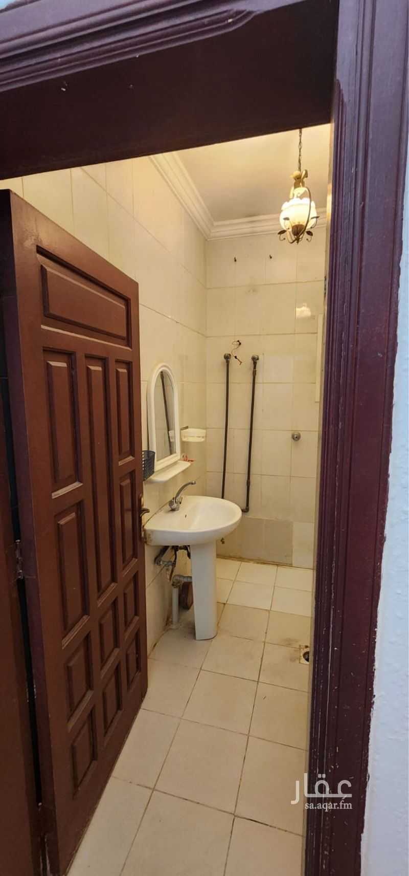 3 bedroom apartment in Al Sharafiyah, Jeddah 5