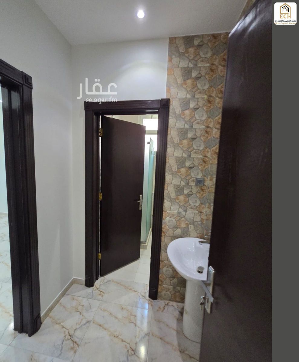 6 bedroom villa in Al Sahafah, Riyadh 10