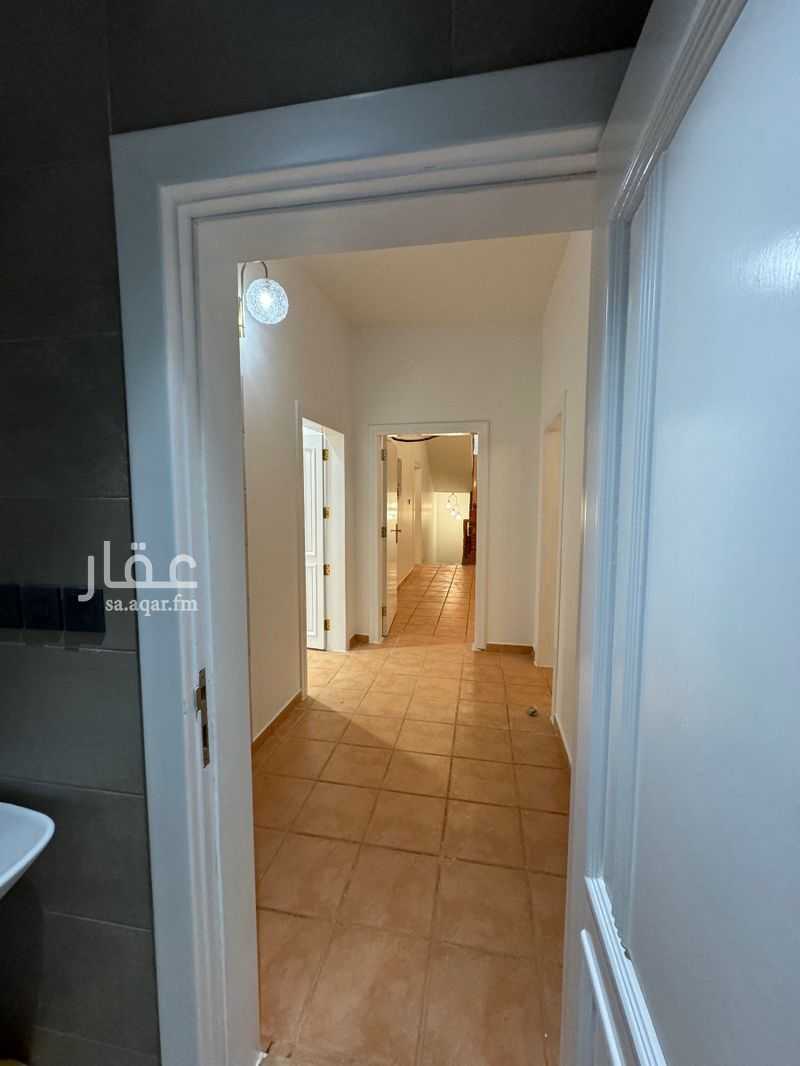 7 bedroom villa in Riyadh 14