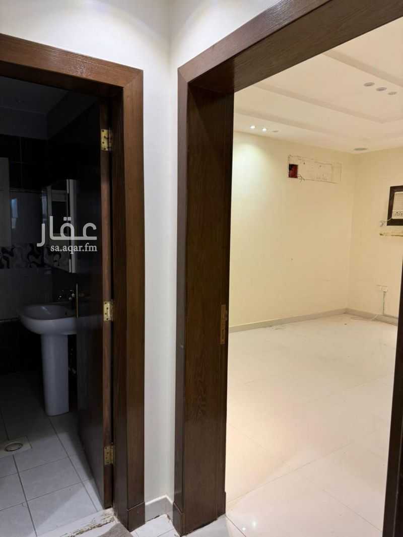 4 bedroom apartment in Al Rawabi, Riyadh 17