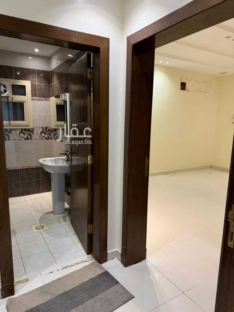 4 bedroom apartment in Al Rawabi, Riyadh 15