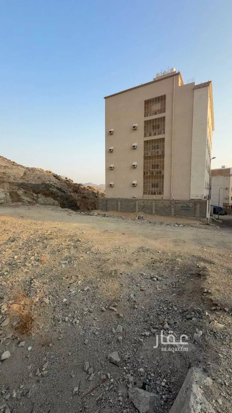عقار  في الهجرة، مكة 8