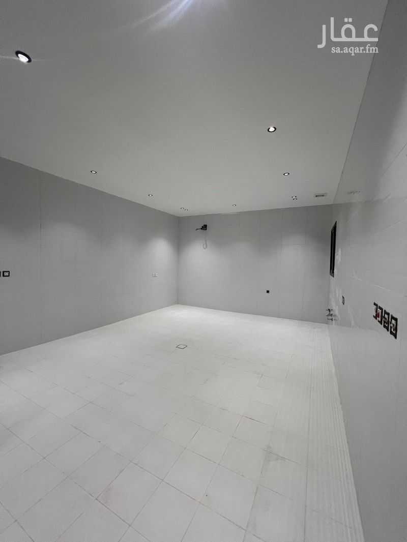 4 bedroom villa in Al Buhairah, Eastern Province 17