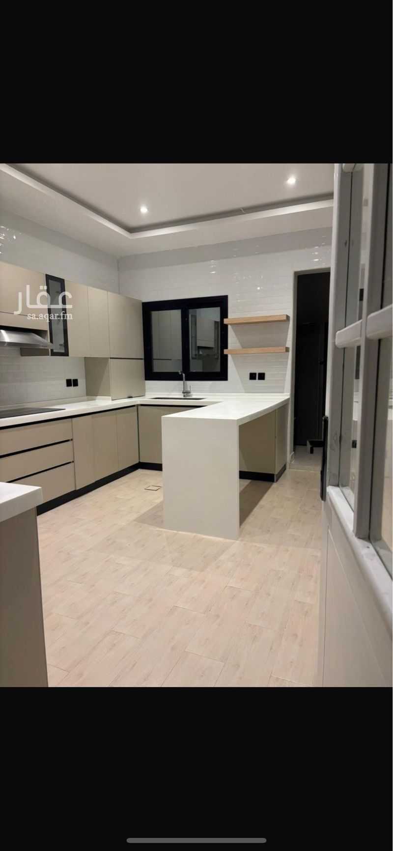 4 bedroom villa in Al Amwaj, Eastern Province 8