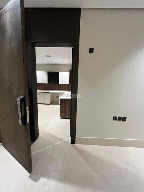 5 bedroom apartment in Al Hamra 5