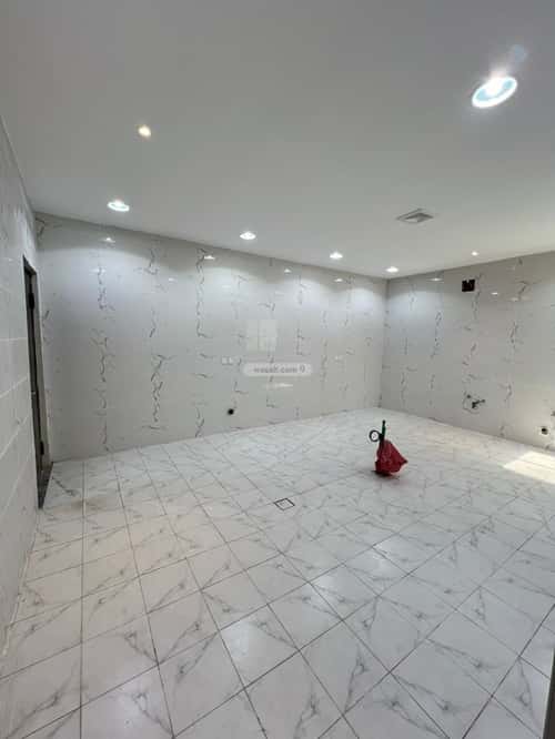 5 bedroom villa in Al Amwaj 18