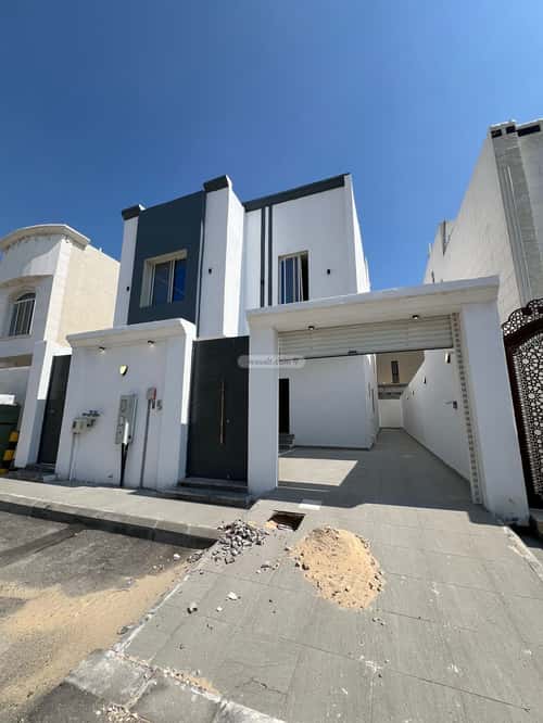 5 bedroom villa in Al Amwaj 7